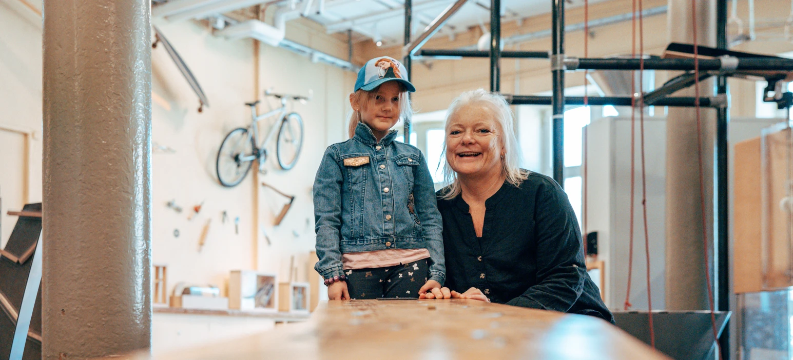 mormor och barn