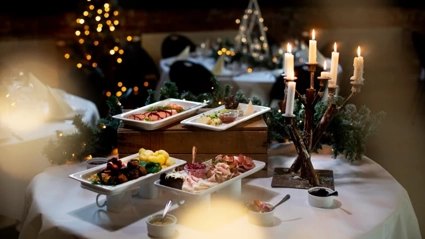 Julbordsdukning