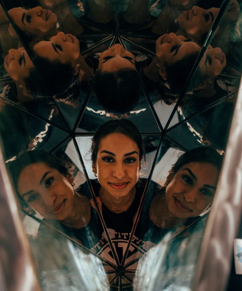 Kvinna i kalejdoskop