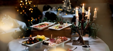 Mat uppdukad för julbord