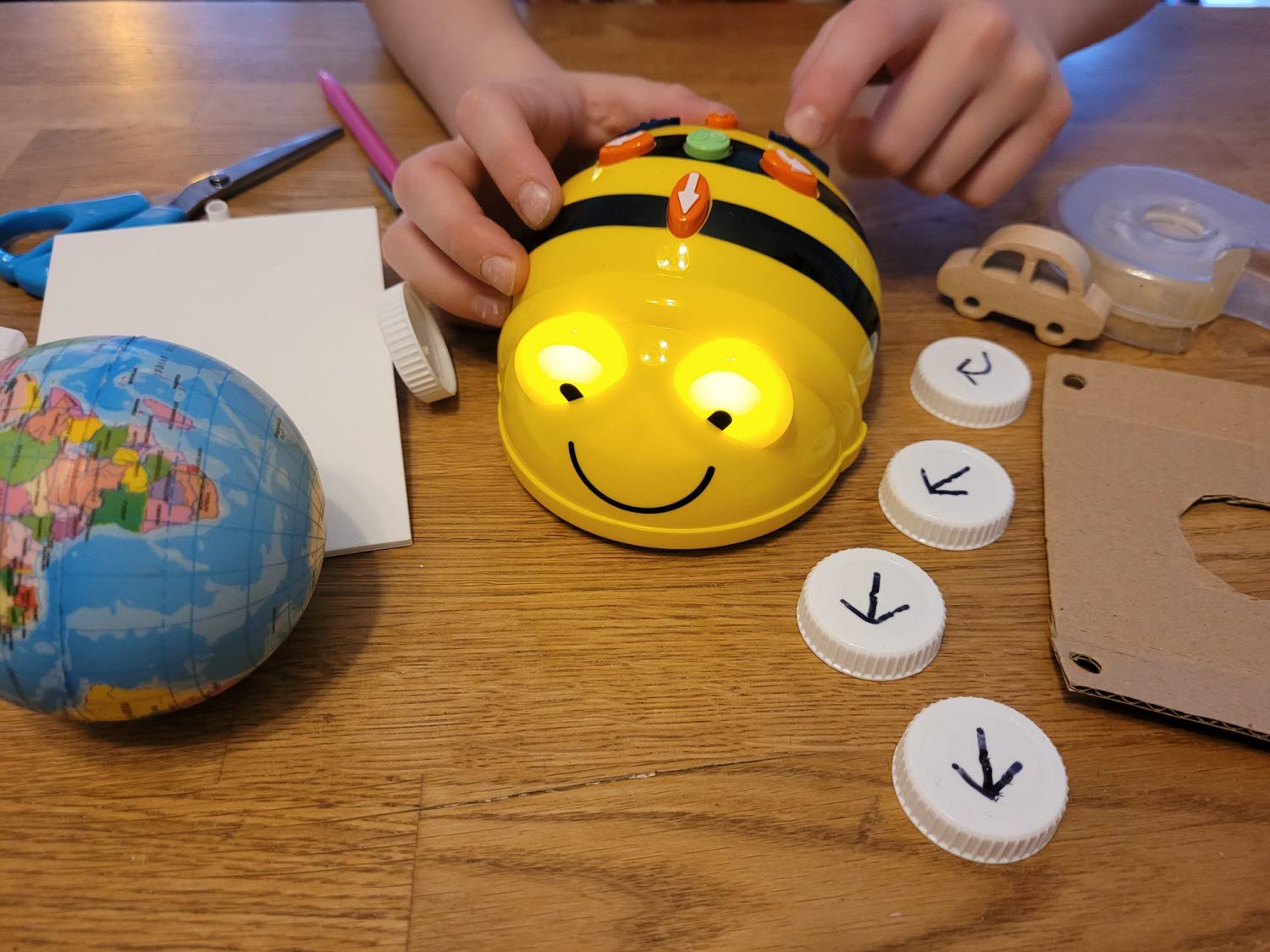 Roboten BeeBot som används för programmering Roboten BeeBot som används för programmering